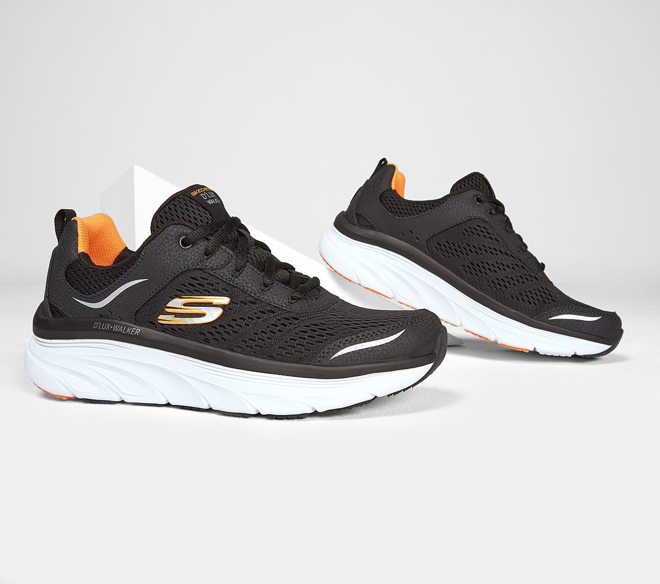 Relaxed Fit: D'Lux Walker Shoe Skechers