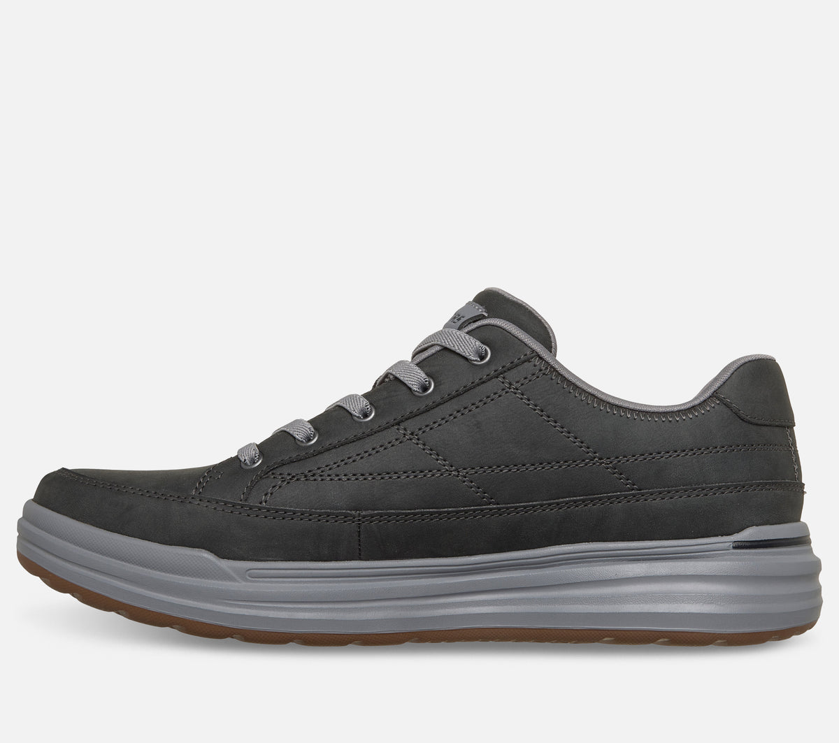 Relaxed Fit: Sterling – Cedrick Shoe Skechers.dk