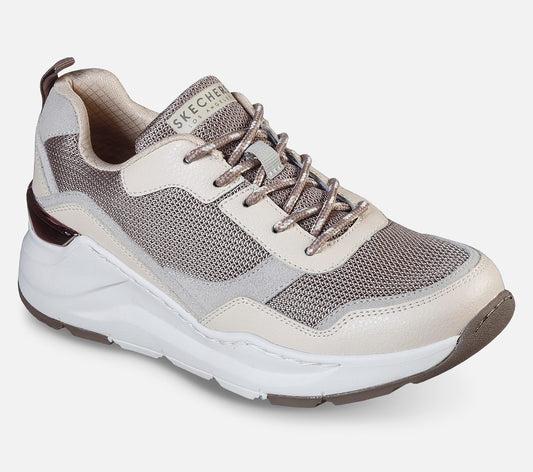 Street Rovina - Chic Shattering Shoe Skechers