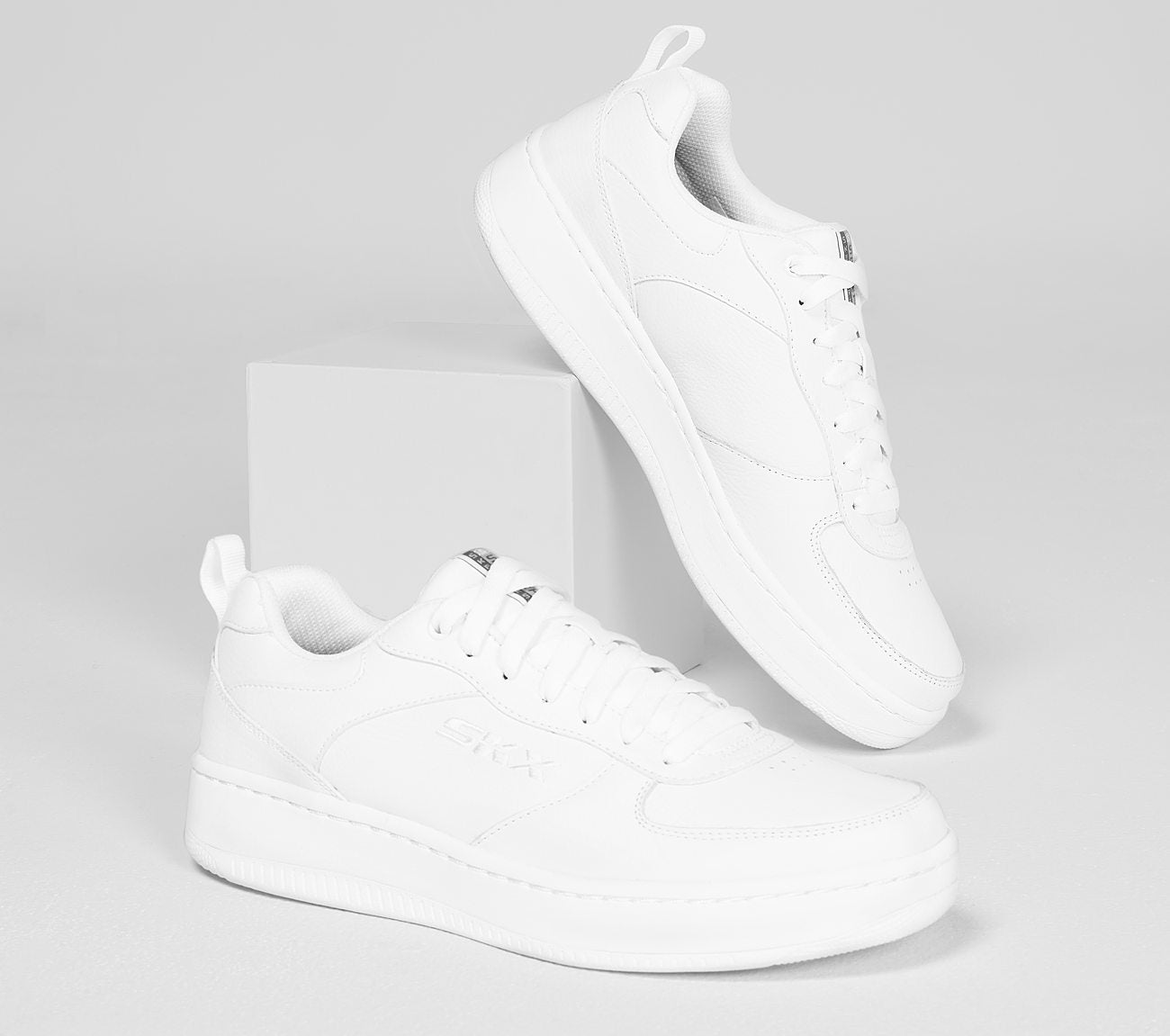 Sport Court 92 Shoe Skechers