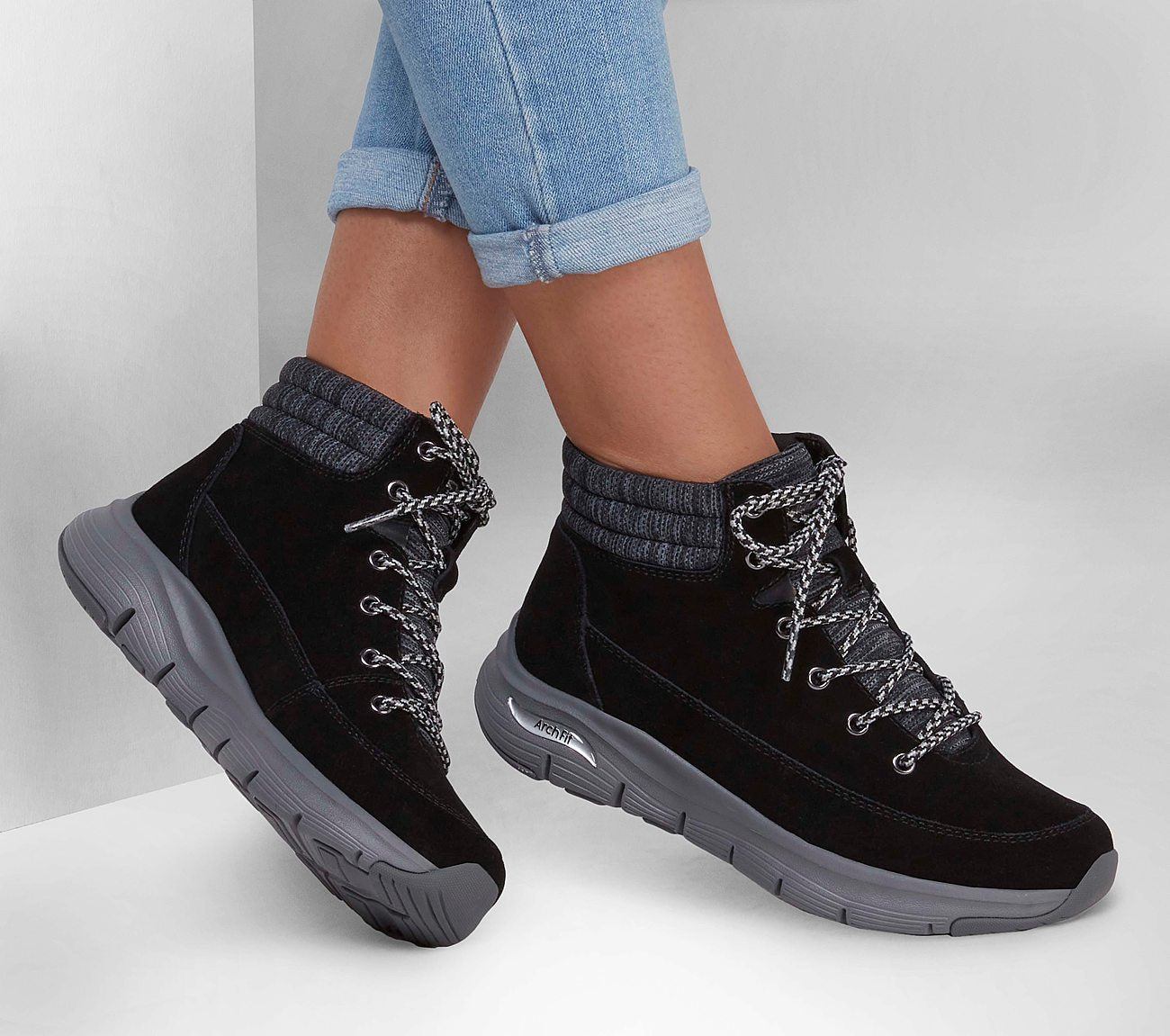 Arch Fit Smooth Comfy Chill - Water Repellent Boot Skechers