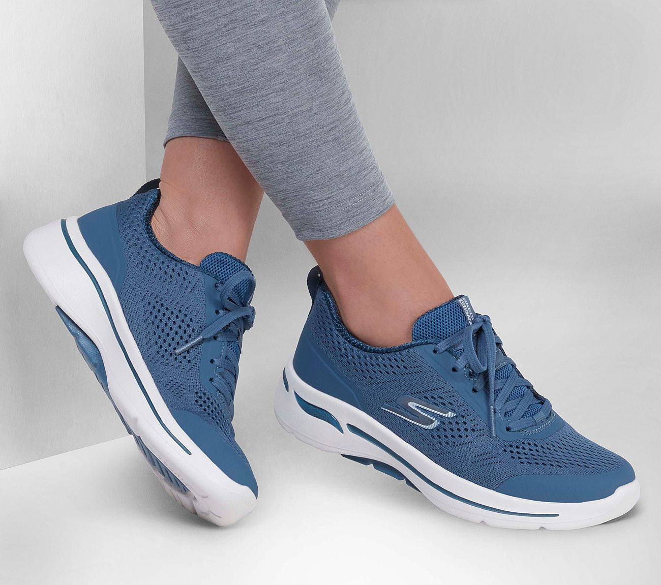 GO WALK Arch Fit - Motion Breeze Shoe Skechers